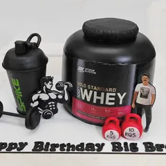 For the dedicated gym enthusiast, I sculpted this hyper-realistic 3D whey protein bottle and shaker cake. Every detail, from the branding to the weights, is edible and designed to impress any fitness lover.