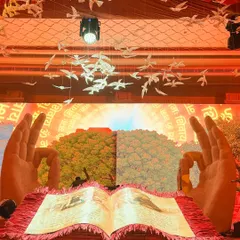 A glimpse into a magical celebration in Jaipur. For a child's first birthday, I wove the parents' love story into sand, from their first meeting to the joy of welcoming their new baby. This performance, set against a stunning backdrop, shows how I tailor each story to create an unforgettable centerpiece for personal milestones.