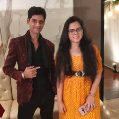 Another happy audience member from a Vashi event. It's a proud feeling when people enjoy the show so much that they want to capture the moment with me.
