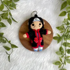 A mini Itachi Uchiha from Naruto, made as a keychain. It's perfect for anime fans to show off their favorite character on their bag or keys.
