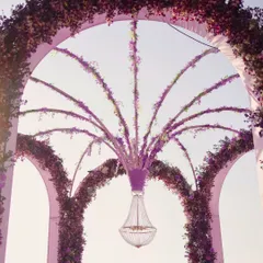 As the sun dipped, the vows rose. This lilac-soaked evening in Khao Lak featured a sculptural mandap facing the sea. This wasn't just a ceremony; it was a piece of art crafted for golden light.