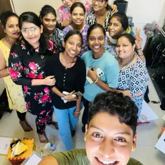 It was a pleasure to have a client from Switzerland visit our class. It shows that the love for mehandi is universal, and my students got to see a real-world client interaction.
