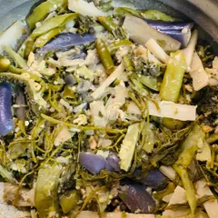 A mix of boiled vegetables, a healthy and simple side dish.