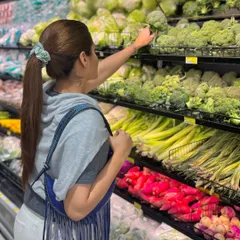 What you eat is crucial for your health, energy, and muscle recovery. I always tell my clients to fill their grocery carts with nutrient-dense foods like leafy greens, lean proteins, and healthy fats to fuel their bodies properly.
