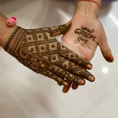 Why should girls have all the fun? The "Groom Gang" is always ready for some quirky henna, and I'm happy to deliver with fun text and motifs like this mustache.