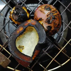 To get that authentic smoky flavour in my Chicken Kale Sukka, I char dry coconut, onion, and garlic directly on the flame. This shows that Kolhapuri food is not all red and fiery; it has subtle, complex tones too.