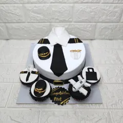 A sweet way to celebrate reaching new heights! This pilot-themed cake and cupcake set is ready for takeoff, perfect for a new pilot or aviation lover.
