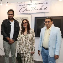 It was an absolute honor to have the veteran actor Neena Gupta ji visit my exhibition booth. Her appreciation for the arts is truly inspiring.