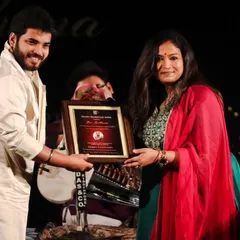 Receiving an award at a concert held in memory of the legendary Sarod Maestro Padma Bhushan Pandit Budhhadeb Dasgupta ji. It is humbling to be a part of events that honor the great masters.