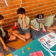 After our Elementary School Support sessions, children at Gurukul High School are seen collaborating and diving into spontaneous, meaningful learning.