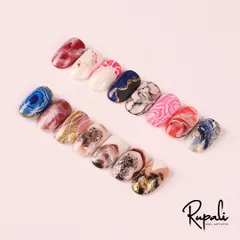 This image is from my marble nail art course module. It shows a wide variety of effects, from soft rose quartz to dramatic blue agate and gold-veined stone.