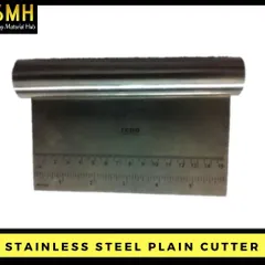 This stainless steel plain cutter is perfect for slicing soap loaves or trimming wax blocks. The built-in ruler helps you make straight, even cuts every time for a uniform batch of products.