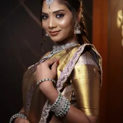 Mastering the traditional Muhurtham look is essential for any bridal artist in Chennai. I demonstrate every detail, from the classic eye makeup to the perfect bridal glow, so you can create these timeless looks with confidence.