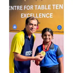 We celebrate every victory, big or small. Here is our player Jashvi, beaming with pride after a win at the Matchpoint Table Tennis Tournament. This is the result of her dedication.