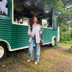 My favorite combination: an oversized white shirt and comfortable baggy jeans. It’s my uniform for a relaxed day of grabbing coffee.