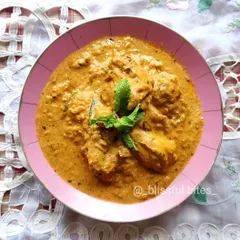 A bowl of my flavourful Chicken Lajawab, garnished with fresh mint. This dish combines traditional Indian spices with a creamy texture for a truly memorable main course.