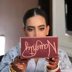 When you let your eyes do the talking. I love capturing these candid, in-process moments while creating a beautiful smokey eye for my bride.