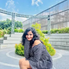 Taking a moment to smile and enjoy the sunshine at Aerocity before a gig. I always bring positive energy to my performances.