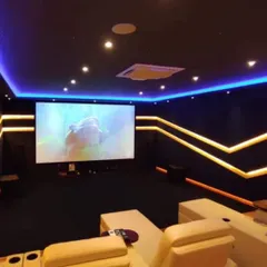 This installation demonstrates our use of multi-color LED cove and accent lighting. The combination of blue and orange light creates a dynamic and futuristic feel, fully adjustable to match the on-screen action or your mood.
