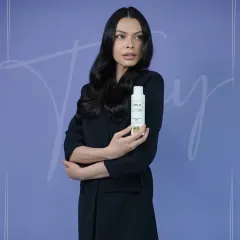 Craft this refined needs no introduction. Here, our Head of Education, Vinod, creates sophisticated soft waves, elevated by the Label.M professional range for the perfect balance of hold and shine.