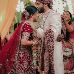 A tender kiss on the forehead is a promise of protection and care. This emotional moment during the wedding ceremony is one of those quiet memories that lasts a lifetime.