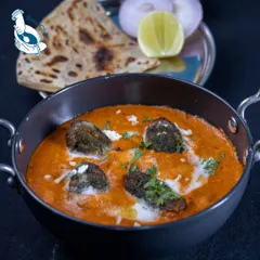 Our Palak Paneer Kofta in Makhani Gravy is a decadent vegetarian main course. Soft spinach and paneer dumplings are simmered in a rich, buttery tomato gravy.