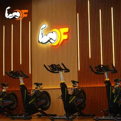 Our spin studio is ready for your next ride. Lined with top-tier stationary bikes against a stylish, well-lit backdrop, it's the perfect setting for an intense cardio session.