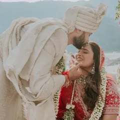 A quiet moment of love in the heart of Rishikesh. For this destination wedding by the Ganga, I created a fresh, soft bridal look that felt as serene and beautiful as the surroundings.