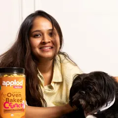 I believe in products that are both healthy and delicious. Here is a happy moment with our own brand of Applod oven-baked crunch biscuits, which are gluten-free and made with real ingredients like chicken and peanut butter.