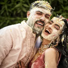 The uncontainable laughter and playful mess of a Haldi ceremony. I live for these genuine moments where love is expressed in the most joyful, carefree ways.
