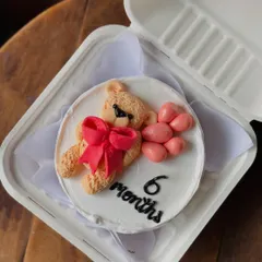 Celebrating a six-month milestone with this adorable teddy bear bento cake. I use piped buttercream to create the bear's fluffy texture, making it almost too cute to eat.