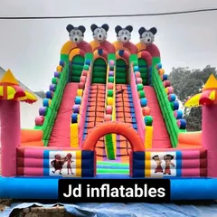 This 18x26 foot 4-slider bouncy castle is a popular mid-size option for event organizers. The four separate climbing and sliding lanes ensure more kids can play at the same time.