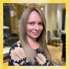 A happy client after her perfect hair transformation. This beautiful, clean blonde color is a testament to my expertise in achieving light shades without compromising hair health.