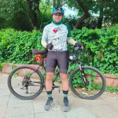 A thumbs-up from a rider in our signature "I Love Delhi" jersey.