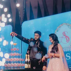 A sparkling celebration deserves a champagne tower. We can arrange for these elegant touches to add a dose of glamour and fun to your Sangeet or cocktail party.
