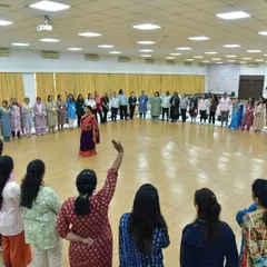 This is the heart of my workshop, a circle of connection. Here, we create a safe and joyful space where everyone, from teachers to parents to managers, can practice the art of active listening and shared experience.