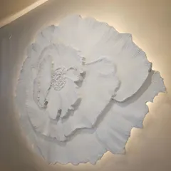 We created this massive 3D floral installation under a tight 4-day deadline for a client's housewarming. Weighing over 40 kgs, this piece is a testament to teamwork and our commitment to turning impossible challenges into beautiful art.