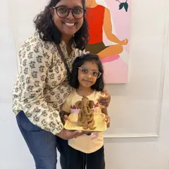 A beautiful 'Mom & Me' moment from our clay Ganesha workshop. It's a perfect family bonding activity that blends tradition, creativity, and sustainability.