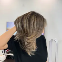 This look is soft, buttery, and natural with depth. I created these beautiful blonde tones to be bright but still look completely natural and sophisticated.