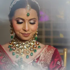 “Perfection is in the details. Let your bridal beauty speak for itself”✨♥️ Here is our timeless beauty with that Flawless finish, Radiant Glow & Mesmerising Eyes😘🧚‍♀️ #BridalPerfection #NorthIndianBride #MakeupMagic”
