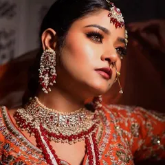 A powerful and regal portrait of the Nikkah bride. The makeup is bold and confident, designed to make a statement while respecting tradition.