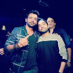 Much love for this guy, Sunil Grover. It's always a pleasure to meet and perform for incredible artists from the entertainment industry.