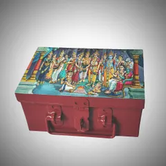 Another beautiful rendition of the celestial wedding theme for our invitation trunks. We use high-quality prints from art archives to give each hamper a touch of timeless elegance for your special day.
