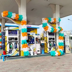 Here is a custom balloon garland designed for a petrol pump. The unique shape and tricolor theme were made to stand out for an Independence Day celebration, showing how I adapt designs for different commercial spaces.
