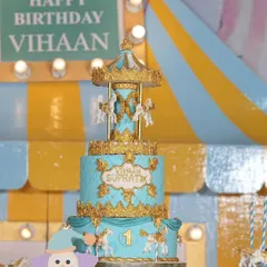 The cake for the pastel carnival party was a showstopper, featuring an incredible, edible carousel on top. It was a pleasure to work with my trusted baker on this masterpiece.