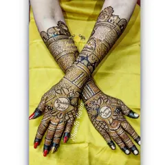 A tribute to family love, this back-hand design features the phrases "Daddy's Pride" and "Mommy's World" nestled within intricate peacock and floral patterns.