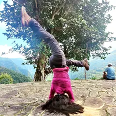 Finding my balance with a headstand in the crisp mountain air of Nepal. Advanced postures become more accessible when you are surrounded by such powerful natural energy.