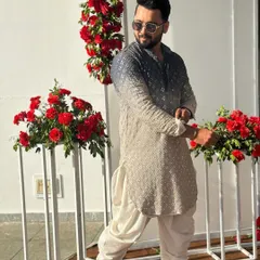 Showing off a custom-designed ombre kurta, perfect for a stylish Mehendi or Sangeet. The right outfit helps me get into character as a performer.