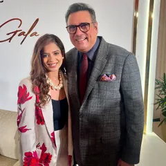 Sharing a moment with the incredibly talented and humble Boman Irani at the HSBC Gratitude Gala. It was an absolute honor to moderate a session with him. My approach to celebrity interviews is to create a relaxed atmosphere where their genuine personality can shine through.