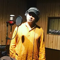 A shot of playback singer Mohit Chauhan in the vocal booth of my recording studio. My students learn in a space that is trusted by professional musicians for its quality and acoustics.